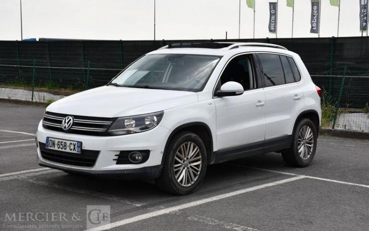 VOLKSWAGEN TIGUAN 2,0 TDI BVM CUP BLANC DN-658-CX