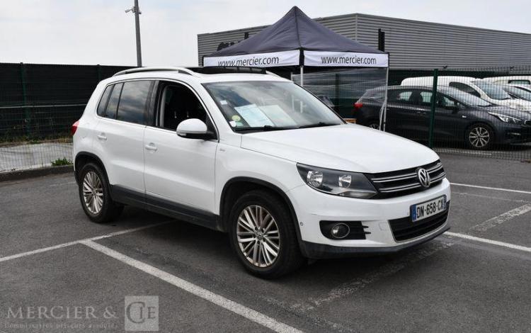 VOLKSWAGEN TIGUAN 2,0 TDI BVM CUP BLANC DN-658-CX