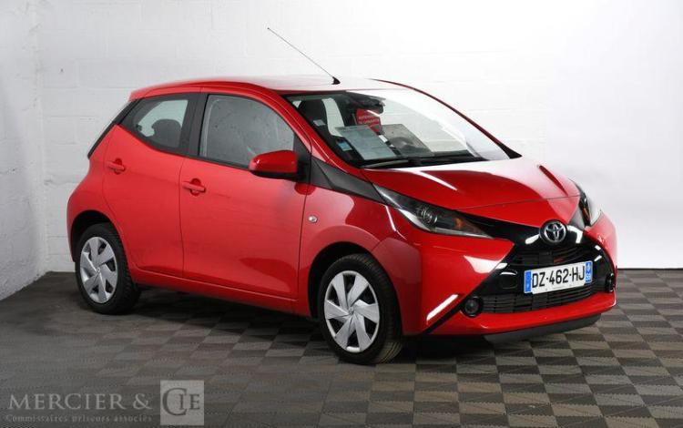 TOYOTA AYGO 1,0 VVT-i 69CH X-RED 5P ROUGE DZ-462-HJ