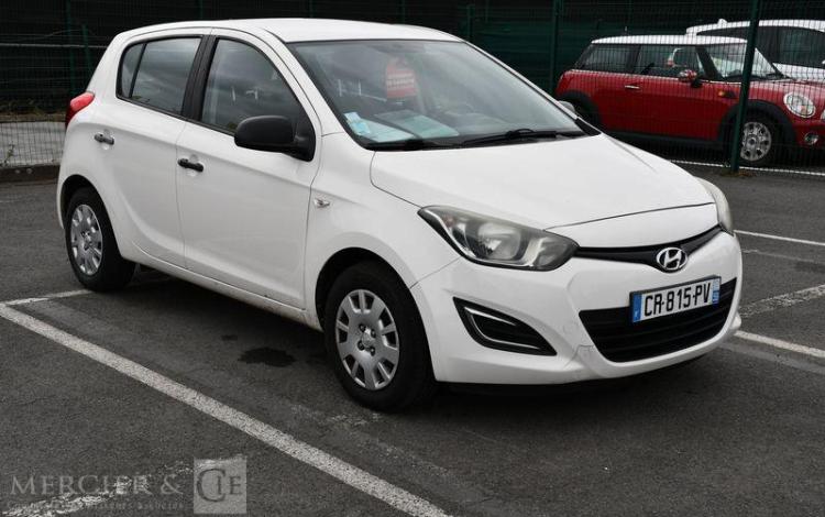 HYUNDAI I20 1,1 CRDI 75 INTUITIVE BLANC CR-815-PV