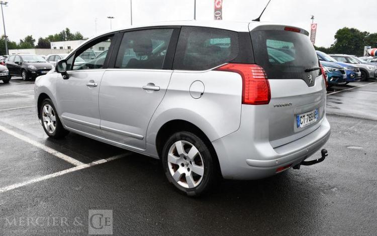 PEUGEOT 5008 1,6 HDI 110CH CONFORT PACK BMP BVA GRIS CT-769-NB