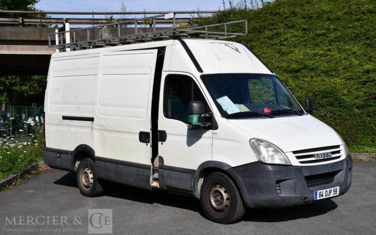 IVECO DAILY 35S12 2,3 JTD 115 BLANC 64DJP59