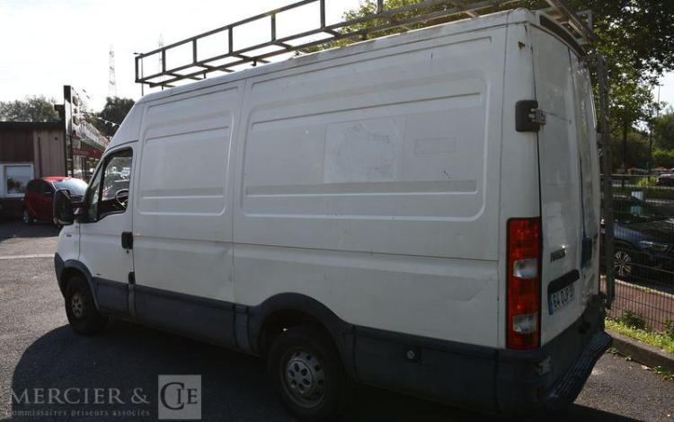 IVECO DAILY 35S12 2,3 JTD 115 BLANC 64DJP59