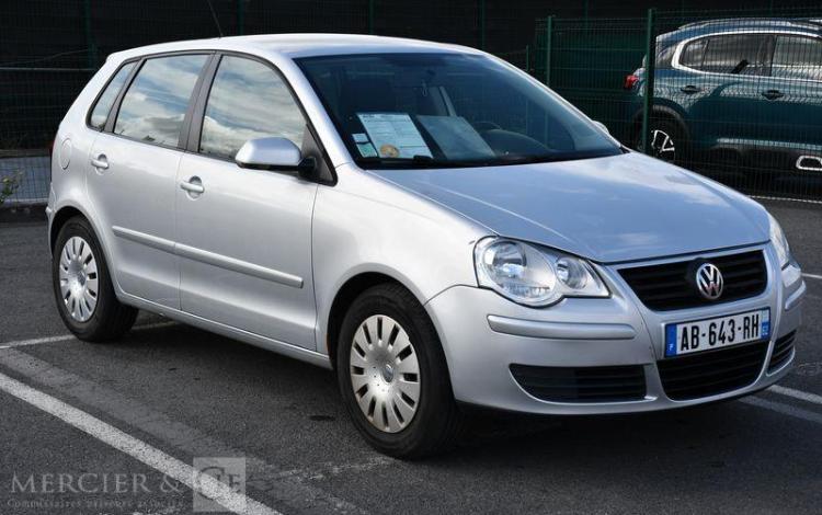 VOLKSWAGEN POLO 1,4 TDI70 GRIS AB-643-RH