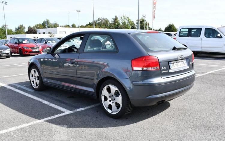 AUDI A3 GRIS BK-001-GN