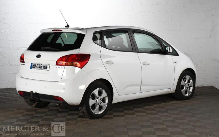 KIA VENGA 1,6 CRDI115 PREMIUM BLANC BQ-646-HN