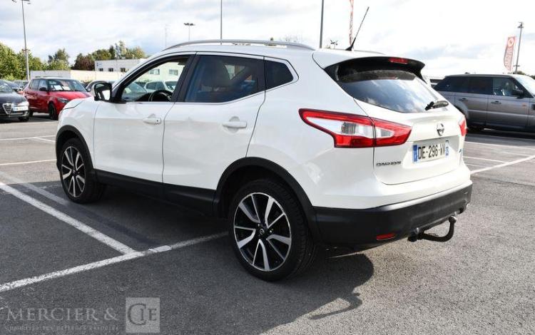 NISSAN QASQHAI 1,6 DCI 130 TEKNA 2WD BLANC DE-296-WV