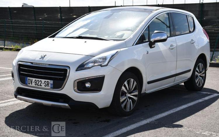 PEUGEOT 3008 1,2 PURE TECH 130 CROSSWAY S&S BLANC DV-922-SR