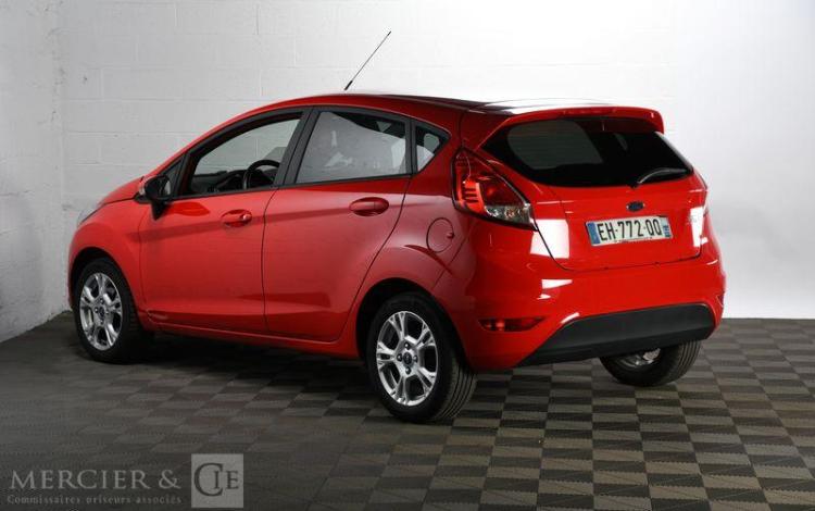 FORD FIESTA 1,2 80 EDITION ROUGE EH-772-QQ