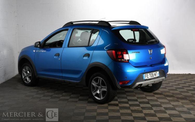 DACIA SANDERO STEPWAY TCE 90 BLEU FE-706-WT