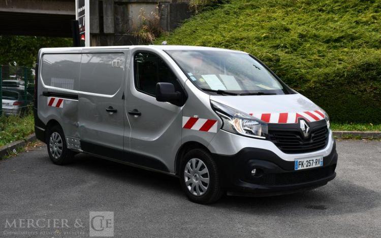 RENAULT TRAFIC GD CFT L2H1 1300 ENERGY DCI 125 GRIS FK-257-RV