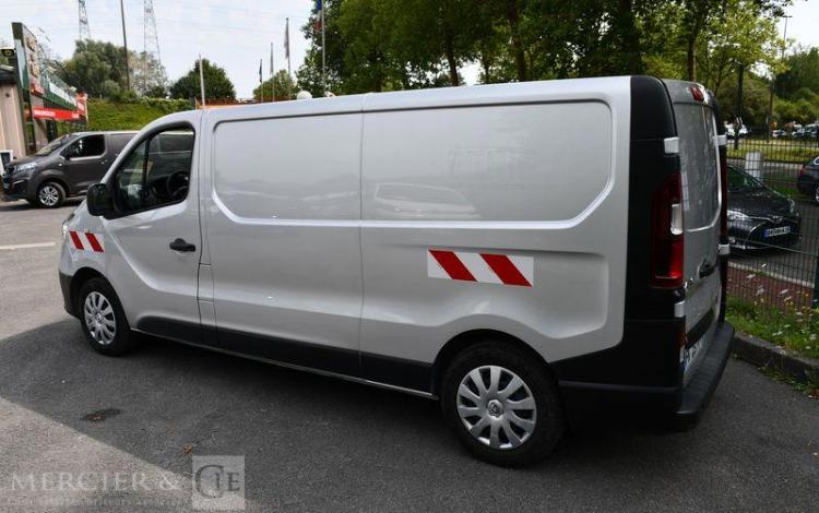 RENAULT TRAFIC GD CFT L2H1 1300 ENERGY DCI 125 GRIS FK-257-RV