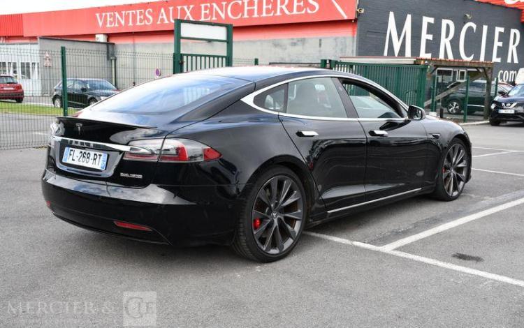 TESLA MODEL S PERFORMANCE AWD NOIR FL-268-RT