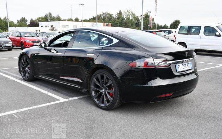 TESLA MODEL S PERFORMANCE AWD NOIR FL-268-RT