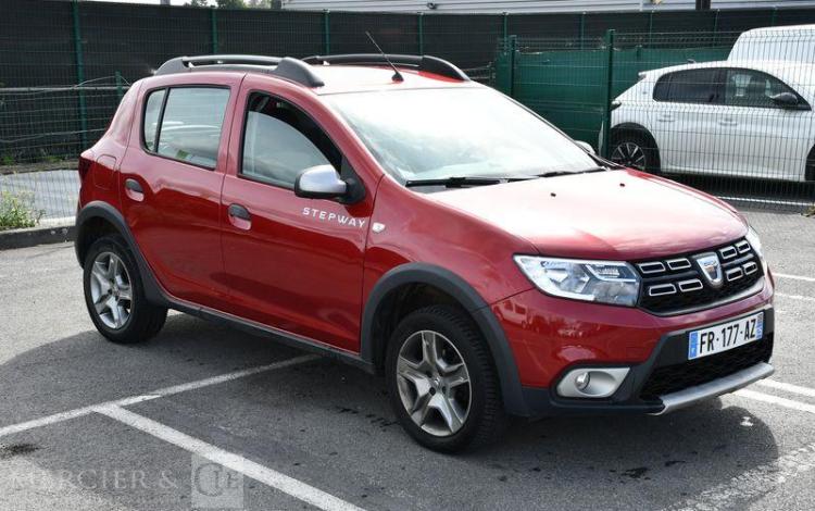 DACIA SANDERO STEPWAY BLUE DCI 95 ROUGE FR-177-AZ