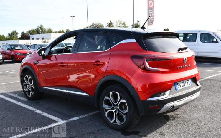 RENAULT CAPTUR INTENS BLUE DCI 95 JAUNE FV-061-FC