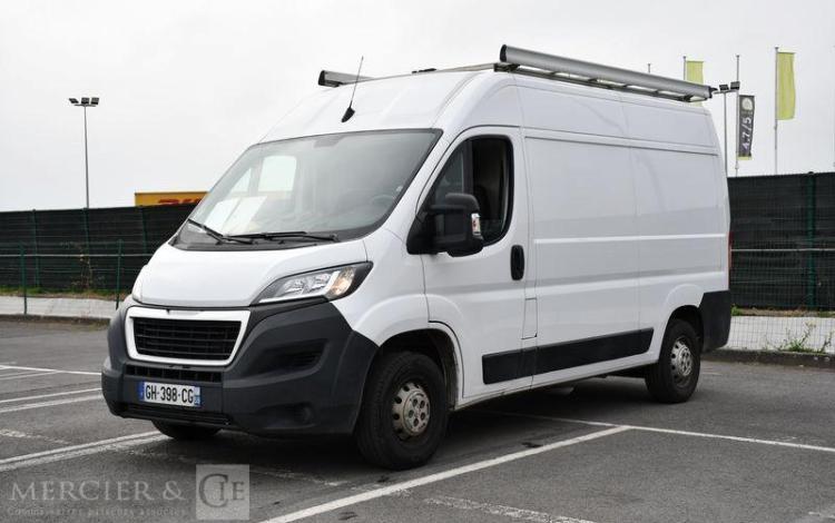 PEUGEOT BOXER 333 L2H2 2.2 BLUEHDI S&S 140 CV PREMIUM BLANC GH-398-CG