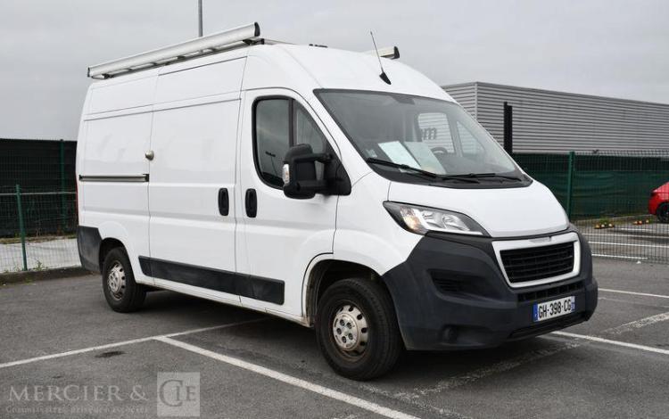 PEUGEOT BOXER 333 L2H2 2.2 BLUEHDI S&S 140 CV PREMIUM BLANC GH-398-CG