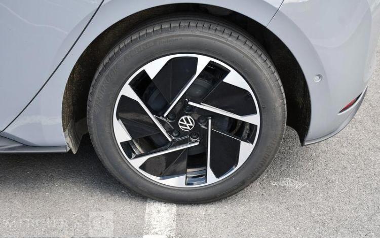 VOLKSWAGEN ID3 PRO PERFORMANCE GRIS GJ-629-VQ