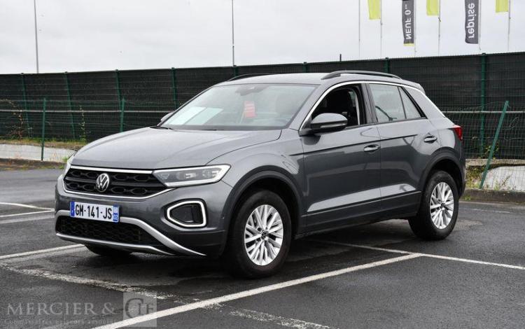 VOLKSWAGEN T-ROC 1,5 TSI 150 DSG7 GRIS GM-141-JS