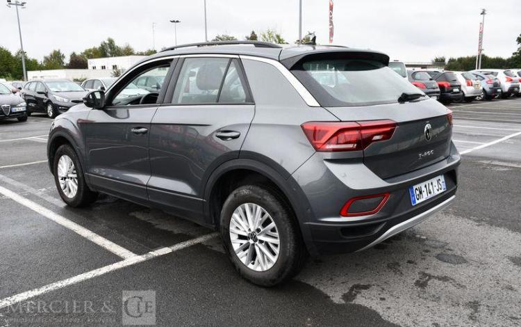 VOLKSWAGEN T-ROC 1,5 TSI 150 DSG7 GRIS GM-141-JS