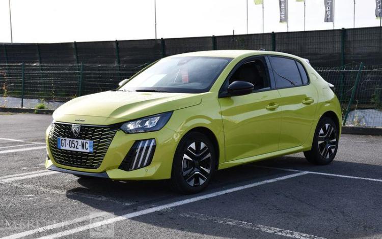 PEUGEOT 208 1,2 PURE TECH 100 S&S ALLURE VERT GT-052-WC