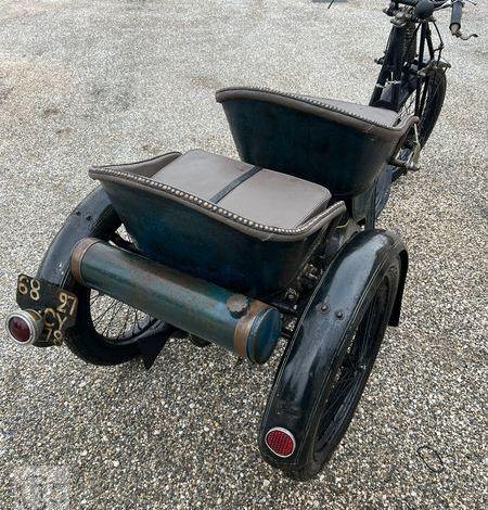 TRICYCLE AUTO MOUCHE  266T