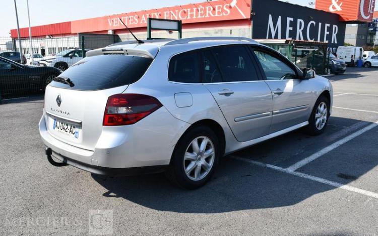 RENAULT LAGUNA III ESTATE 1.5 DCI 110CV GRIS AJ-042-AC