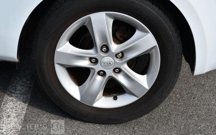 KIA PRO CEE D 1.6 CRDI 90 DERIV VP 2pl BLANC AV-227-PF