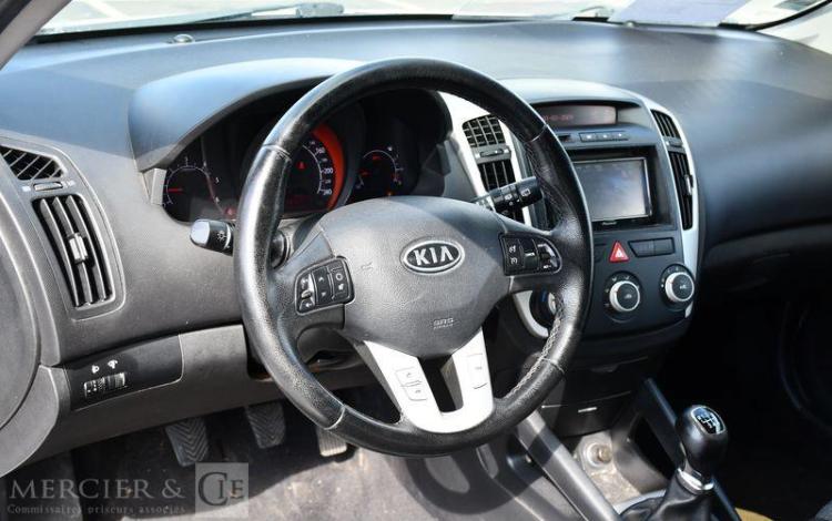 KIA PRO CEE D 1.6 CRDI 90 DERIV VP 2pl BLANC AV-227-PF