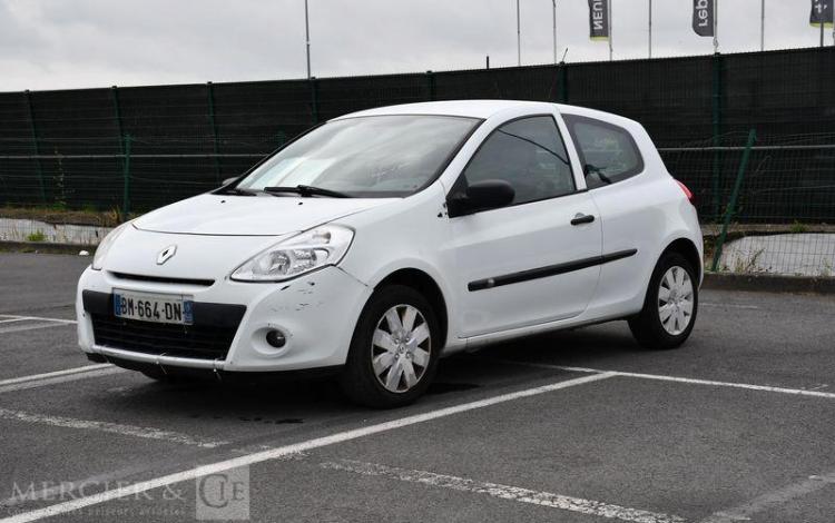 RENAULT CLIO 1.5 DCI 75 CV BLANC BM-664-DN