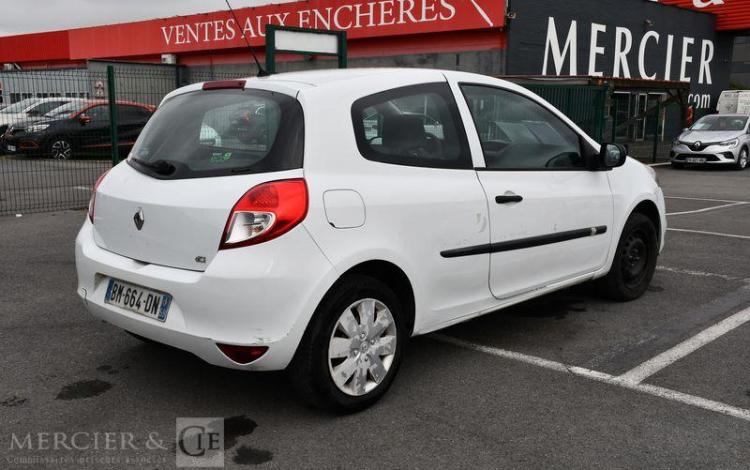 RENAULT CLIO 1.5 DCI 75 CV BLANC BM-664-DN