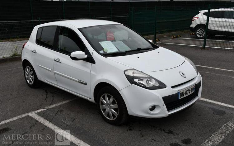 RENAULT CLIO III 1,5 DCI 75 BUSINESS BLANC BN-074-DW