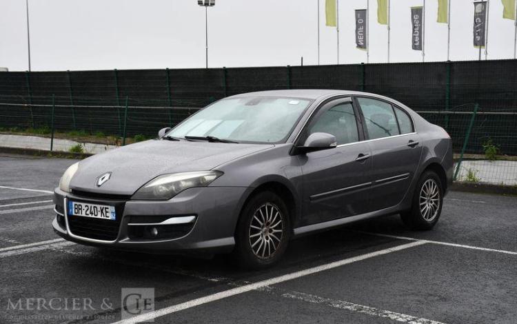 RENAULT LAGUNA BLACK EDITION DCI130 GRIS BR-240-KE