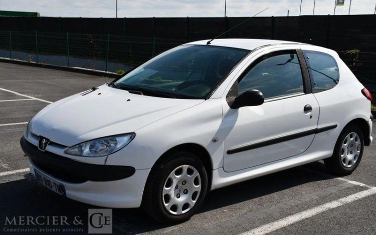 PEUGEOT 206 DERIV VP 1.4 HDI 70 CV BLANC BX-910-TM