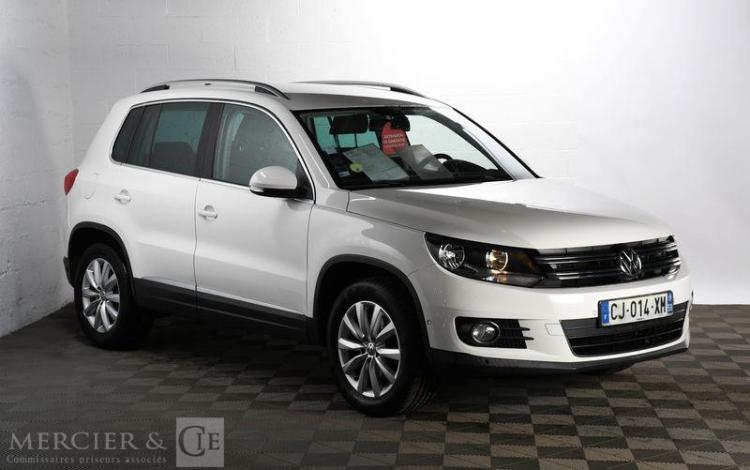 VOLKSWAGEN TIGUAN 2,0 TDI 110CH BV6 BLANC CJ-014-XM