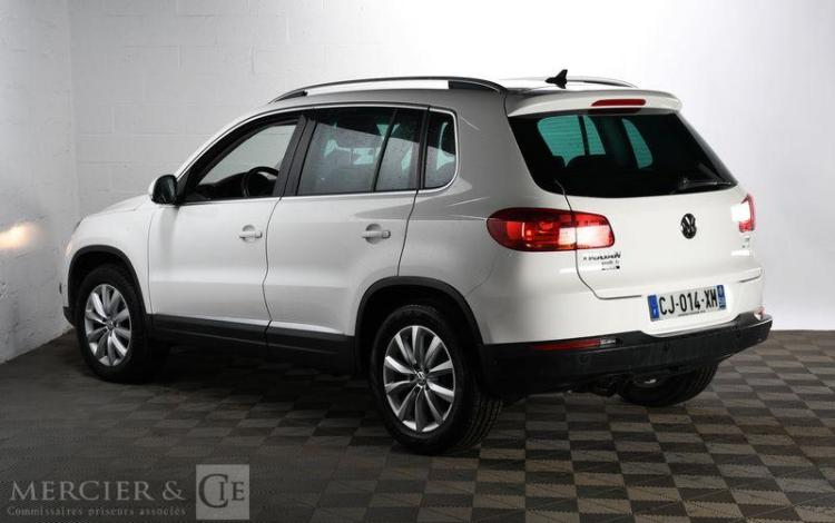 VOLKSWAGEN TIGUAN 2,0 TDI 110CH BV6 BLANC CJ-014-XM