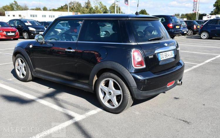 MINI COOPER 1,6 120 NOIR DD-984-JX