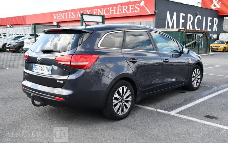 KIA CEE’D SW 1.6 CRDI 136 CV GRIS EC-340-TN