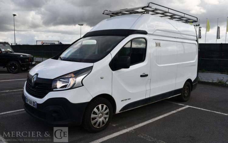 RENAULT TRAFIC FOURGON .69 DCI 125 CV BLANC EH-549-ZD