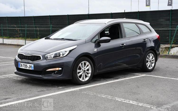 KIA CEE’D SW1.6 CRDI 136 CV GRIS EN-705-JH