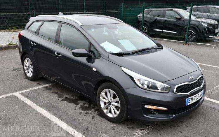 KIA CEE’D SW1.6 CRDI 136 CV GRIS EN-705-JH