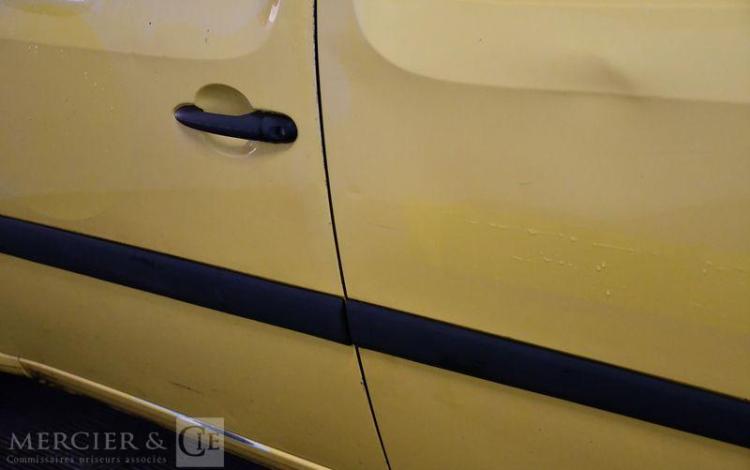 RENAULT KANGOO ZE JAUNE EP-671-ND