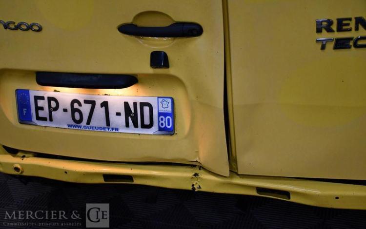 RENAULT KANGOO ZE JAUNE EP-671-ND