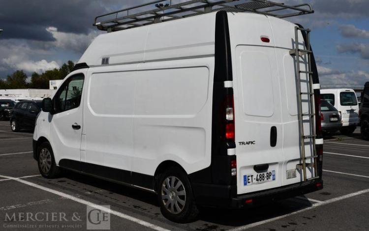 RENAULT TRAFIC FOURGON 1.6 DCI 145 CV BLANC ET-488-BP