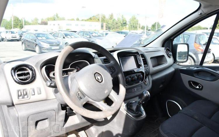 RENAULT TRAFIC FOURGON 1.6 DCI 145 CV BLANC ET-488-BP