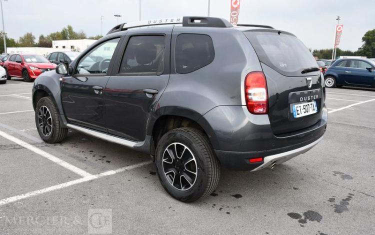 DACIA DUSTER BLACK TOUCH 2017 DCI 110 4X2 GRIS ET-507-TA