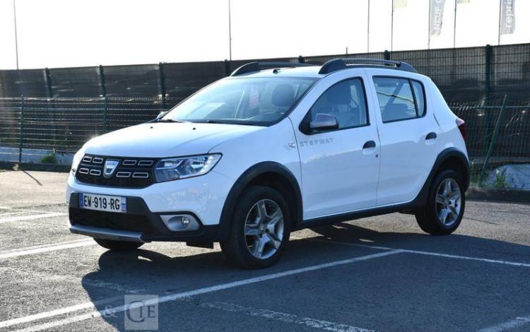 DACIA SANDERO STEPWAY SERIE TRES LIMITEE BLANC EW-919-RG