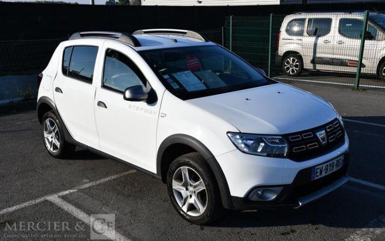 DACIA SANDERO STEPWAY SERIE TRES LIMITEE BLANC EW-919-RG