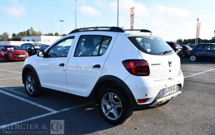 DACIA SANDERO STEPWAY SERIE TRES LIMITEE BLANC EW-919-RG